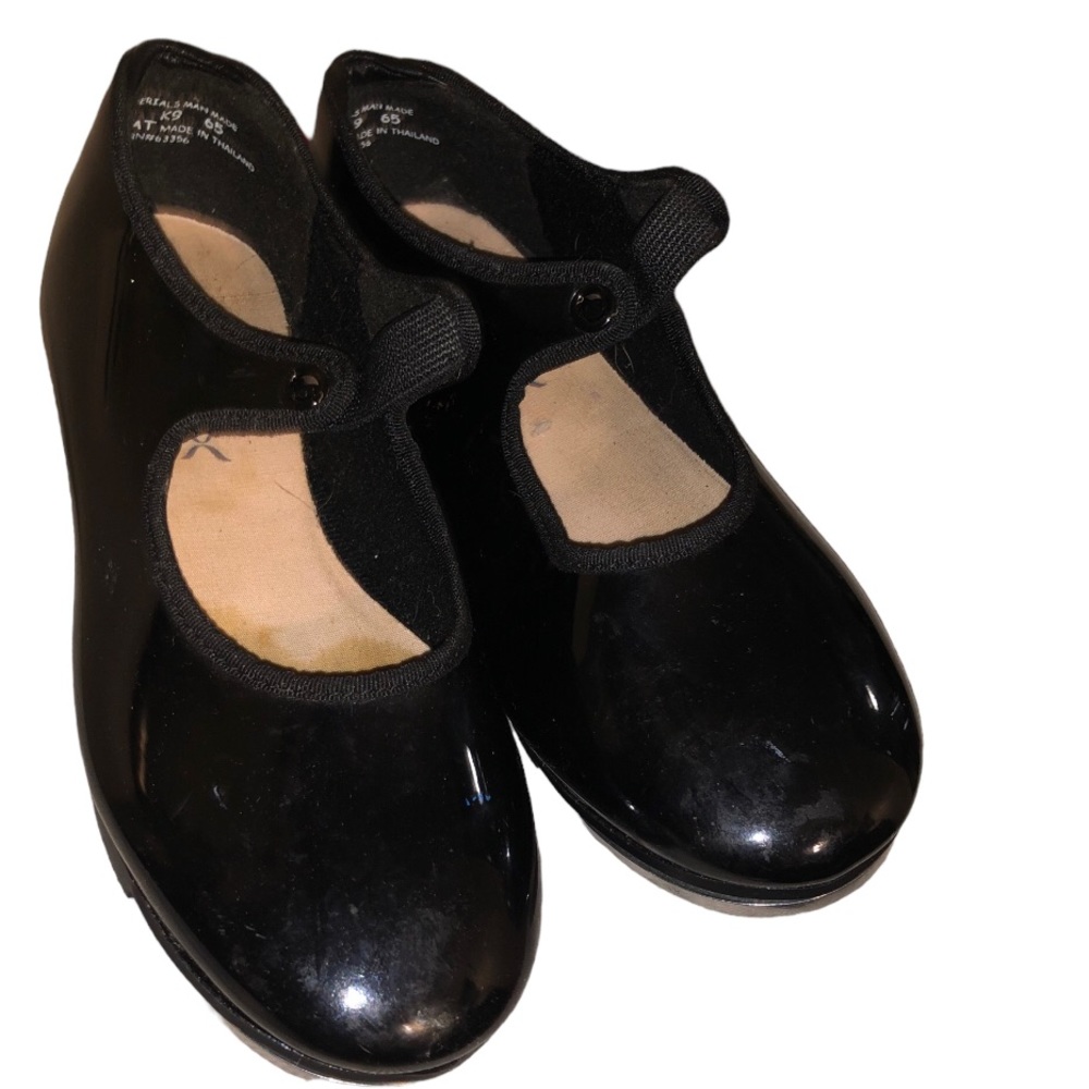 Kids tap shoes size 1. elastic strap but you can also add laces